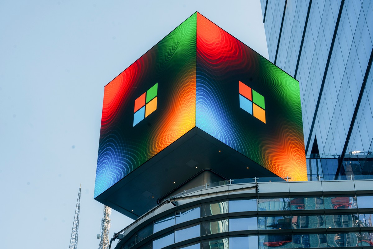 Microsoft vê lucro crescer 24% no trimestre impulsionado por nuvem e inteligência artificial Lucro da Microsoft é 24% maior no trimestre (Foto: Bloomberg)